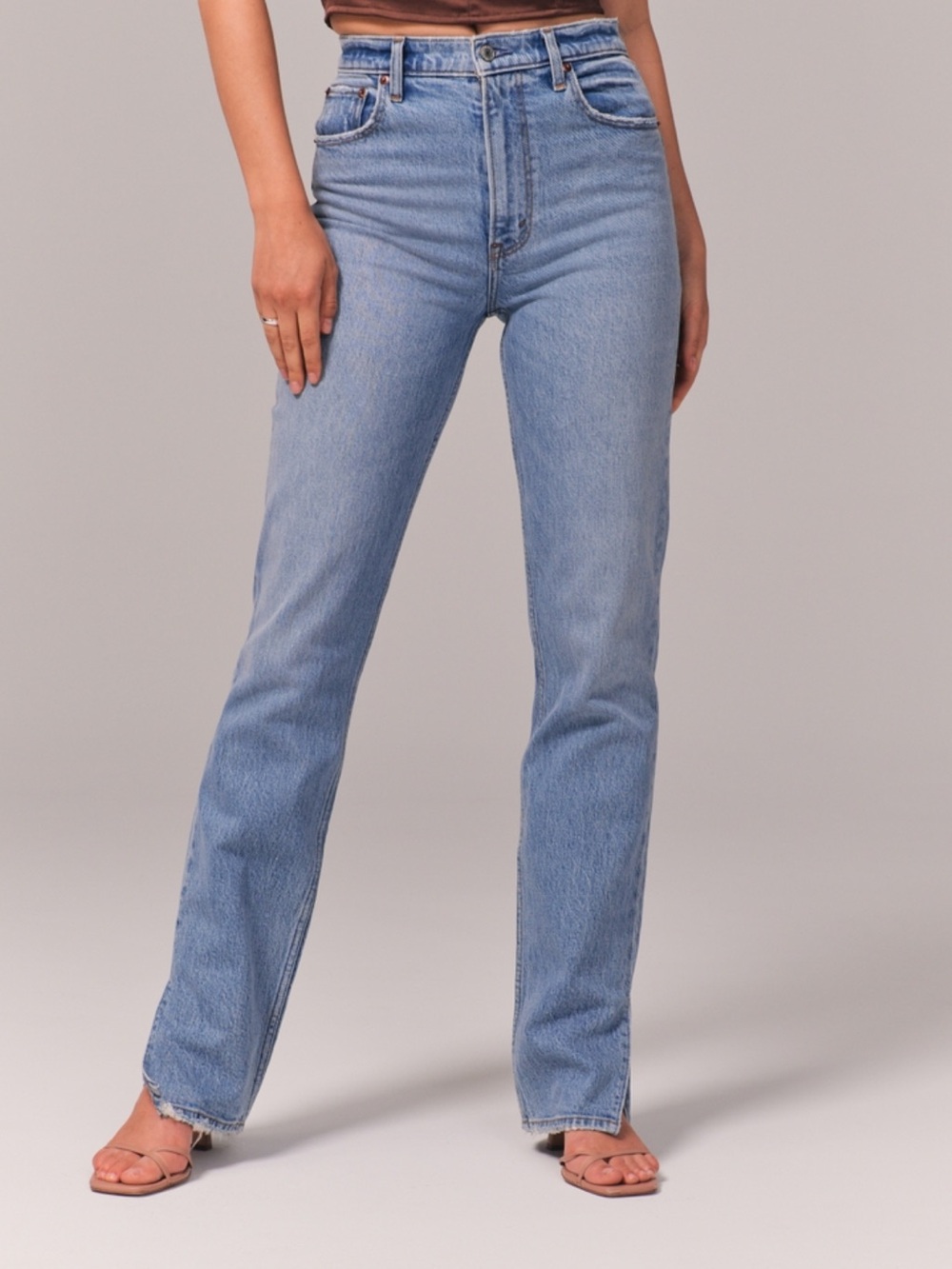 NWOT !! WOMENS ABERCROMBIE 90S STRAIGHT ULTRA HIGH RISE JEANS 24S RETAIL $99